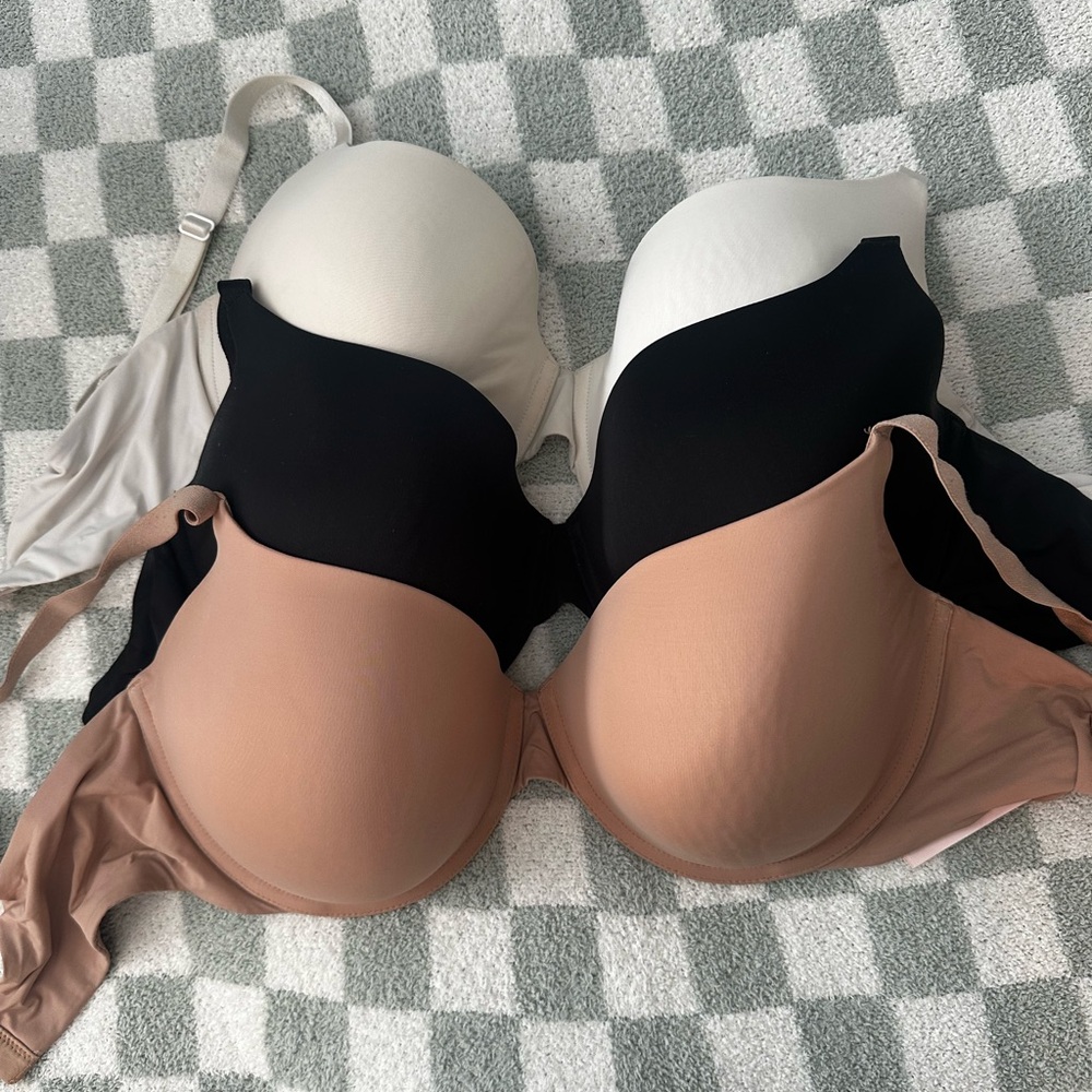 3 Victoria Secret Bras 36DDD